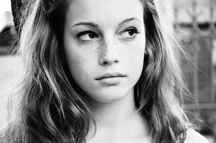 Giorgia Coccia model (modella). Photoshoot of model Giorgia Coccia demonstrating Face Modeling.Face Modeling Photo #147521