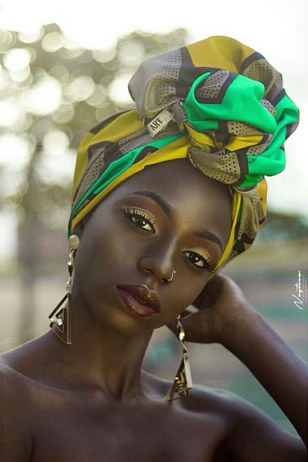 Grace Owoseni model. Photoshoot of model Grace Owoseni demonstrating Face Modeling.Face Modeling Photo #189606