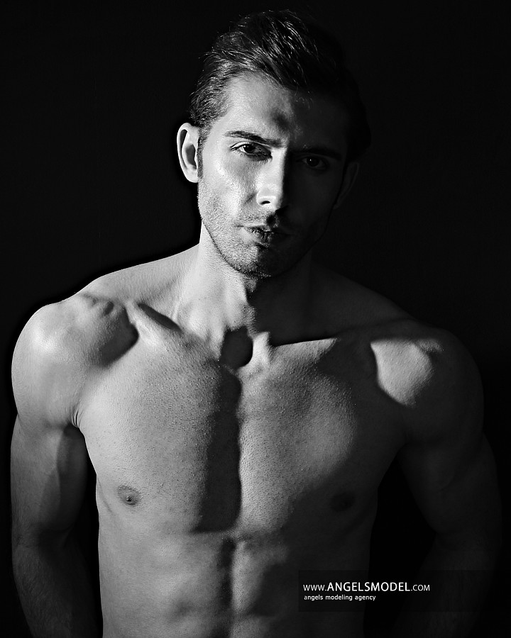 Hamed Lotfi model. Photoshoot of model Hamed Lotfi demonstrating Body Modeling.Body Modeling Photo #203051
