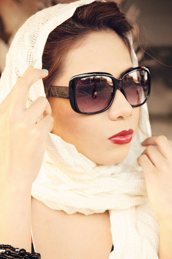 Hanna Joy model. Photoshoot of model Hanna Joy demonstrating Face Modeling.Face Modeling Photo #127471