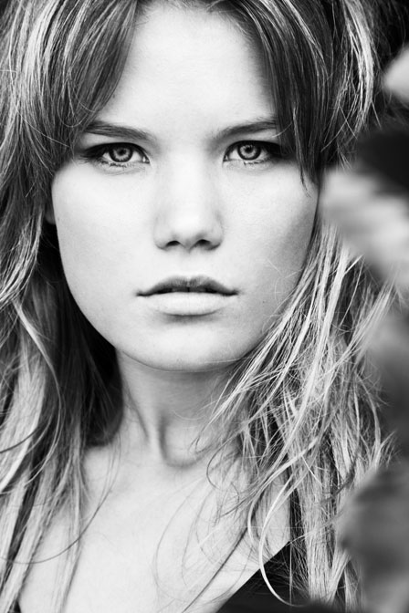Hanna Toivakka model. Photoshoot of model Hanna Toivakka demonstrating Face Modeling.Face Modeling Photo #96997