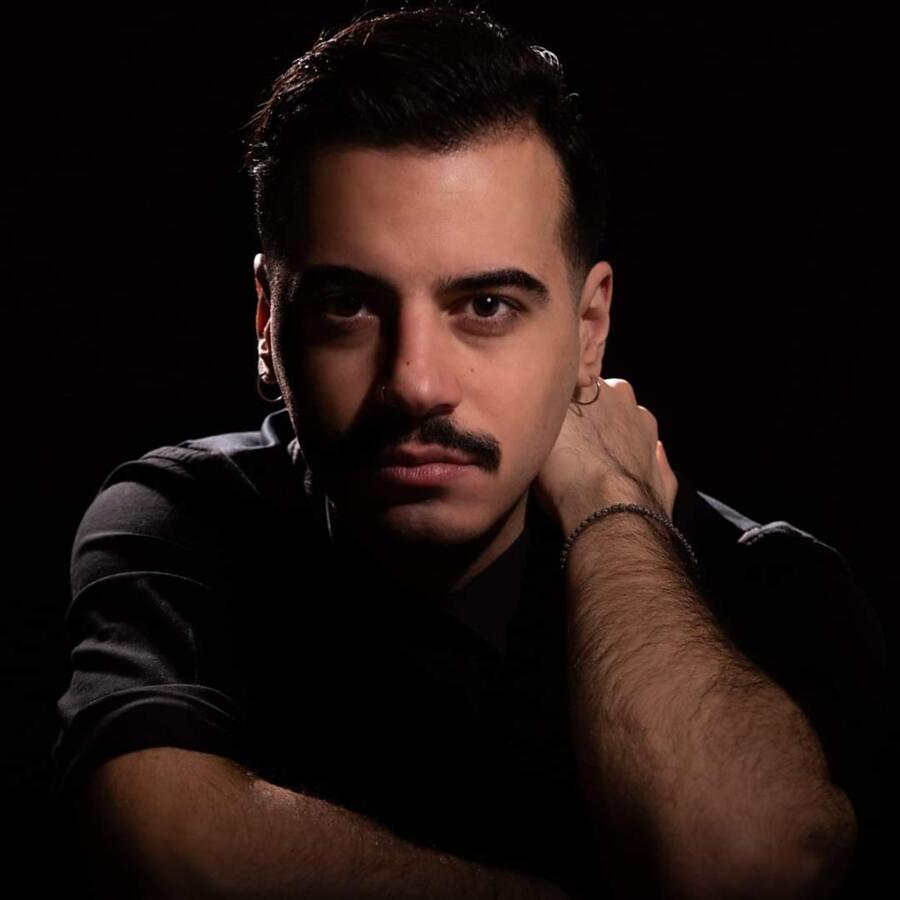 Hector Kyroglou model (μοντέλο). Photoshoot of model Hector Kyroglou demonstrating Face Modeling.Face Modeling Photo #240708