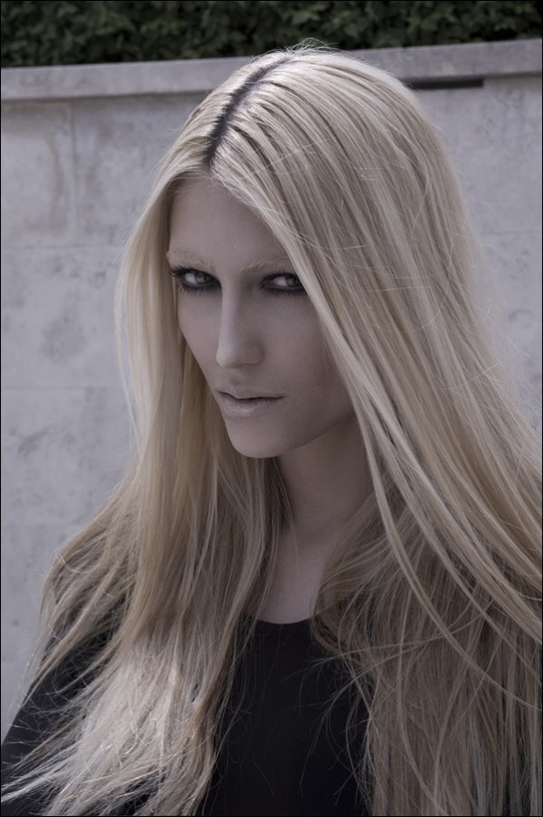 Ina Palama model (Ίνα Παλαμά μοντέλο). Photoshoot of model Ina Palama demonstrating Face Modeling.Face Modeling Photo #95653