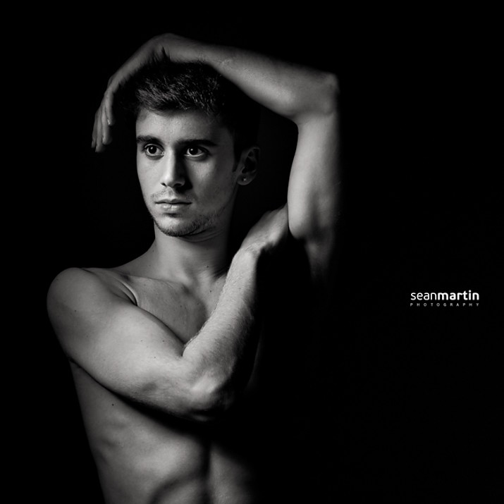 Ioannis Vasileiadhis model (μοντέλο). Photoshoot of model Ioannis Vasileiadhis demonstrating Body Modeling.Photo by: Sean MartinBody Modeling Photo #207477