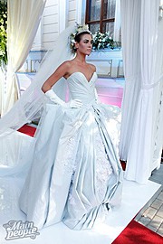 Irina Antonenko (Ирина Антоненко) model & actress. Photoshoot of model Irina Antonenko demonstrating Runway Modeling.Wedding GownRunway Modeling Photo #81787