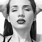 Irina Peshi model. Photoshoot of model Irina Peshi demonstrating Face Modeling.Face Modeling Photo #185003