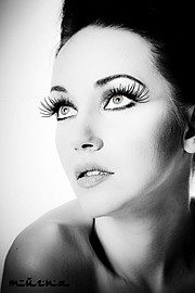 Iryna Bowman model. Photoshoot of model Iryna Bowman demonstrating Face Modeling.Face Modeling Photo #122667