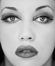 Iryna Bowman model. Photoshoot of model Iryna Bowman demonstrating Face Modeling.Face Modeling Photo #122668