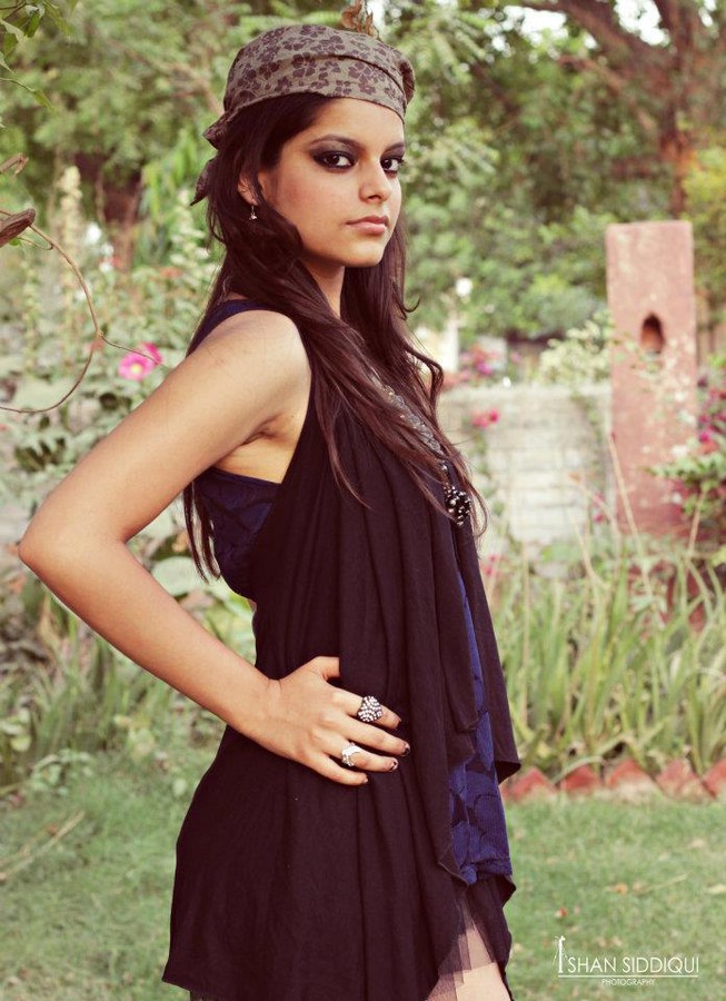 Isha Gupta fashion stylist. Modeling work by model Anushka Rana.Model : Anushka RanaPhotographer- Ishan SiddiquiStyled by : Isha Gupta Photo #131562