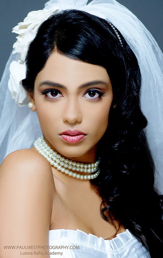 Ismat Saalim hair stylist &amp; makeup artist. hair by hair stylist Ismat Saalim.Bridal Makeup Photo #59915