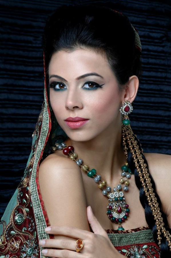 Ismat Saalim hair stylist &amp; makeup artist. hair by hair stylist Ismat Saalim. Photo #59924