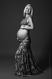 Ivan Mladenov photographer (fotograf). Work by photographer Ivan Mladenov demonstrating Maternity Photography.Maternity Photography Photo #92073