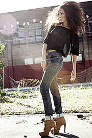 J Lynne Harris model. Photoshoot of model J Lynne Harris demonstrating Fashion Modeling.Fashion Modeling Photo #73626