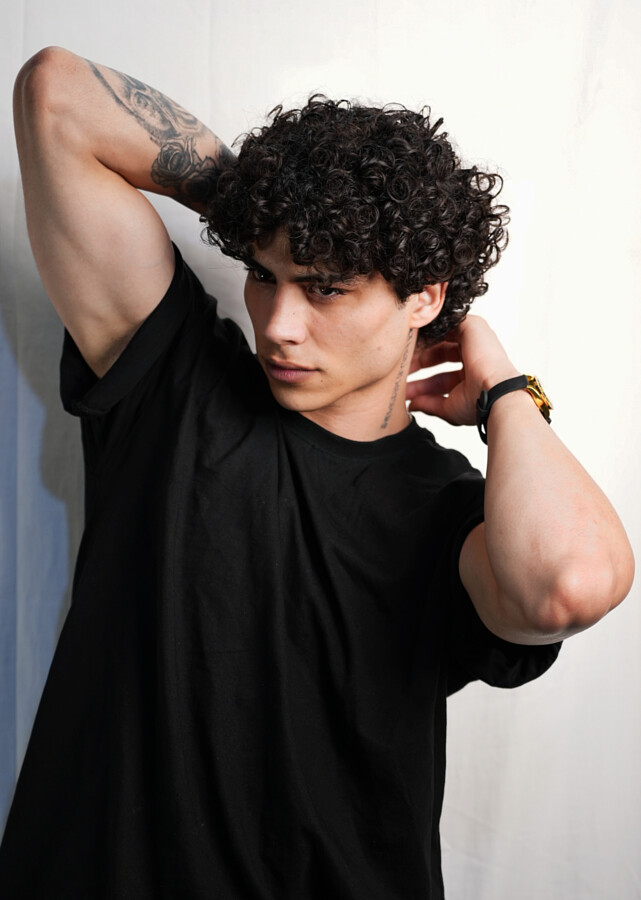 Jafar Sadiq model. Photoshoot of model Jafar Sadiq demonstrating Fashion Modeling.Fashion Modeling Photo #246335