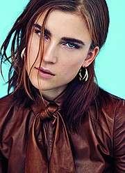 Jana Knauerova model. Photoshoot of model Jana Knauerova demonstrating Face Modeling.Face Modeling Photo #175422