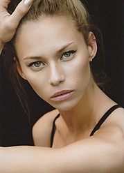 Janaina Reis model (modelo). Photoshoot of model Janaina Reis demonstrating Face Modeling.Face Modeling Photo #170105