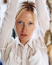 Janelle Manning model. Photoshoot of model Janelle Manning demonstrating Face Modeling.Face Modeling Photo #235542