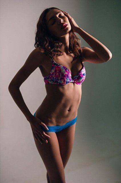 Janessa Hubbell model. Photoshoot of model Janessa Hubbell demonstrating Body Modeling.Body Modeling Photo #165948