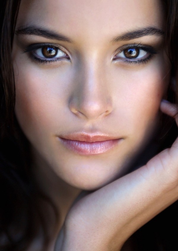 Jenna Pietersen model. Photoshoot of model Jenna Pietersen demonstrating Face Modeling.Face Modeling Photo #142058
