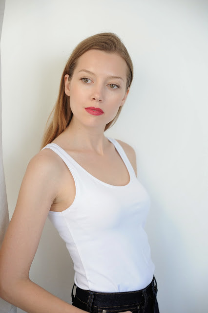Jenny Tokarev model &amp; actress. Photoshoot of model Jenny Tokarev demonstrating Face Modeling.Face Modeling Photo #162985