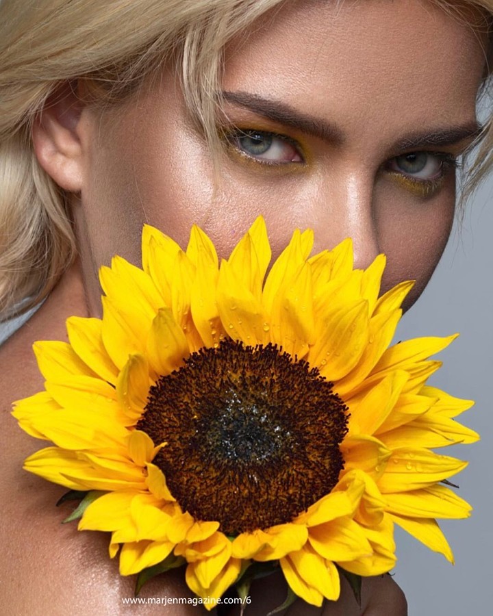 Joanna Borov model. Photoshoot of model Joanna Borov demonstrating Face Modeling.Face Modeling Photo #229628