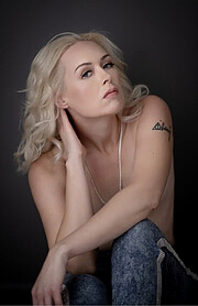 Jodi Pavlock model. Photoshoot of model Jodi Pavlock demonstrating Face Modeling.Face Modeling Photo #235321