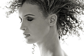 Julia Bruessel model (modell). Photoshoot of model Julia Bruessel demonstrating Face Modeling.Face Modeling Photo #91491