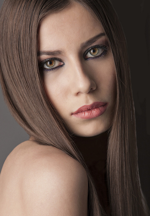 Karina Dunaeva model. Photoshoot of model Karina Dunaeva demonstrating Face Modeling.Face Modeling Photo #112671