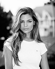 Karina Flores model (modelo). Photoshoot of model Karina Flores demonstrating Face Modeling.Face Modeling Photo #89174