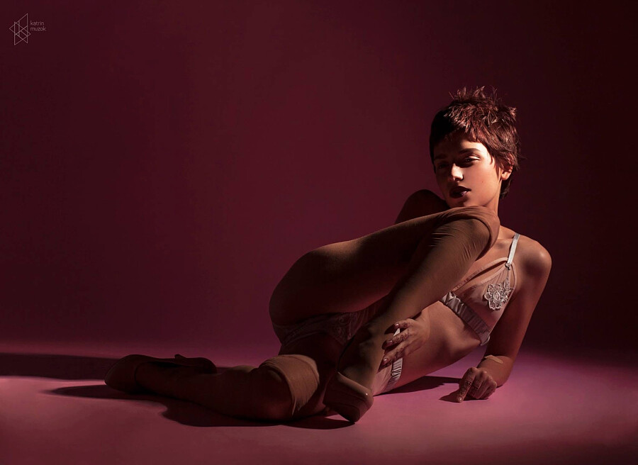 Katrin Muzok photographer. Work by photographer Katrin Muzok demonstrating Body Photography.Body Photography Photo #246915