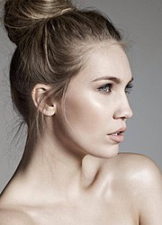 Kerstin Cook model. Photoshoot of model Kerstin Cook demonstrating Face Modeling.Face Modeling Photo #163229
