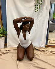 Kiara Namakula model (modelka). Photoshoot of model Kiara Namakula demonstrating Body Modeling.Body Modeling Photo #238479
