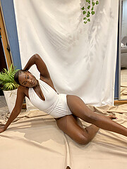 Kiara Namakula model (modelka). Photoshoot of model Kiara Namakula demonstrating Body Modeling.Body Modeling Photo #238484