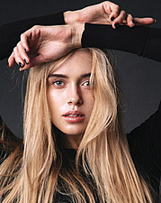 Ksenia Sukhinova model (Ксения Сухинова модель). Photoshoot of model Ksenia Sukhinova demonstrating Face Modeling.Face Modeling Photo #111220