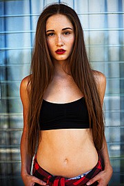 Kyleigh Mccollam model. Photoshoot of model Kyleigh Mccollam demonstrating Face Modeling.Face Modeling Photo #120716