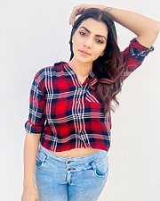 Lahari Shari model & actress. Photoshoot of model Lahari Shari demonstrating Fashion Modeling.Fashion Modeling Photo #230663