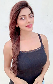 Lahari Shari model & actress. Photoshoot of model Lahari Shari demonstrating Face Modeling.Face Modeling Photo #230675