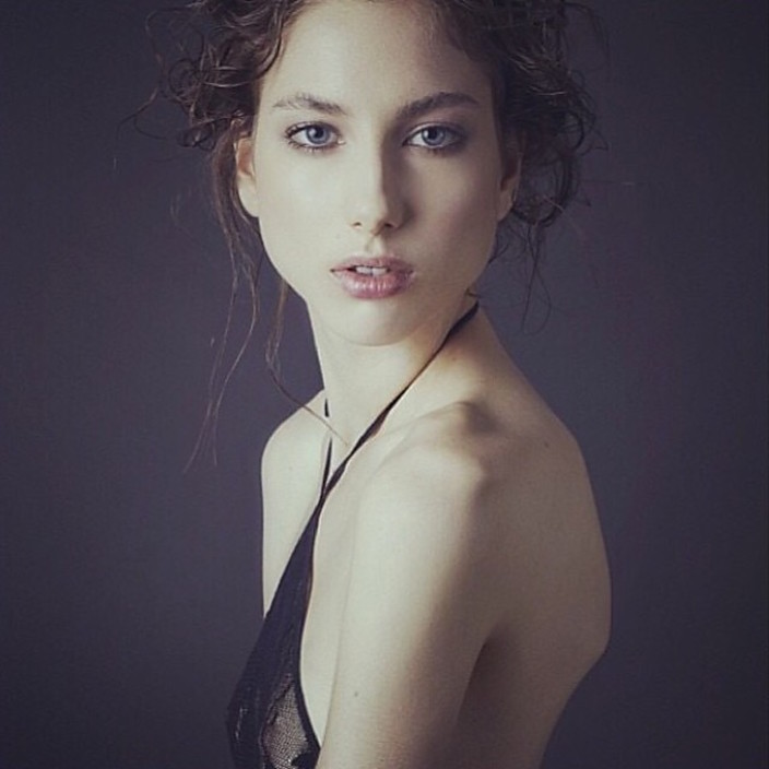 Larissa Portolani model (modelo). Modeling work by model Larissa Portolani. Photo #198746