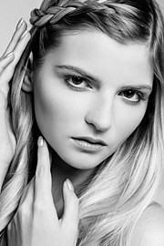 Lauren Mcgee model. Photoshoot of model Lauren Mcgee demonstrating Face Modeling.Face Modeling Photo #232284