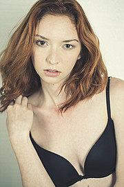 Lauren Rebecca Roth model. Photoshoot of model Lauren Rebecca Roth demonstrating Face Modeling.Face Modeling Photo #114401
