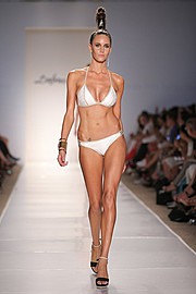 Lauren Vickers model. Photoshoot of model Lauren Vickers demonstrating Fashion Modeling.Fashion Modeling Photo #54307