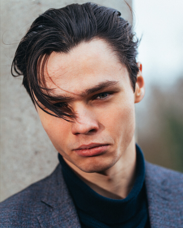 Laurentiu Muschei model. Photoshoot of model Laurentiu Muschei demonstrating Face Modeling.Face Modeling Photo #249127