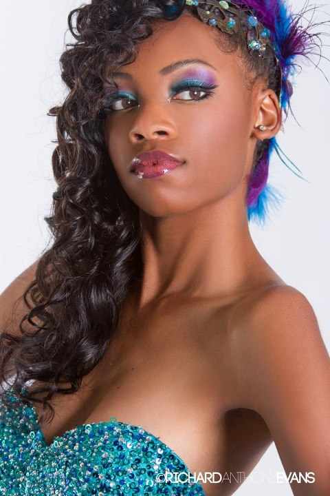 Laveena Dawson model. Photoshoot of model Laveena Dawson demonstrating Face Modeling.Face Modeling Photo #96552