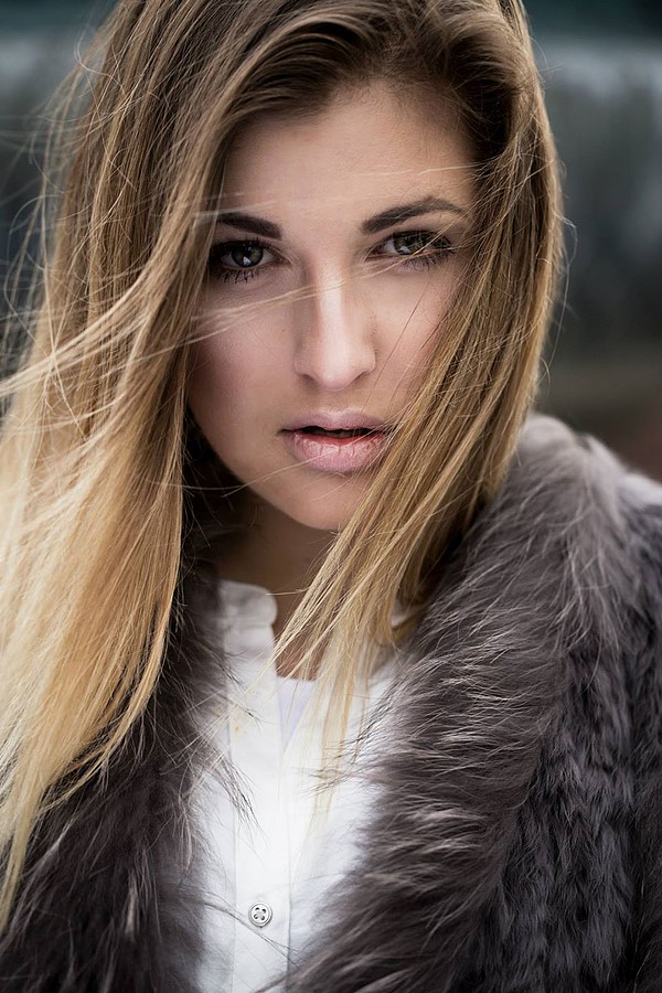 Lina Roth model (modell). Photoshoot of model Lina Roth demonstrating Face Modeling.Face Modeling Photo #91608