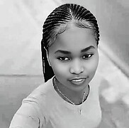 Lizz Ondhugu model. Photoshoot of model Lizz Ondhugu demonstrating Face Modeling.Face Modeling Photo #242160