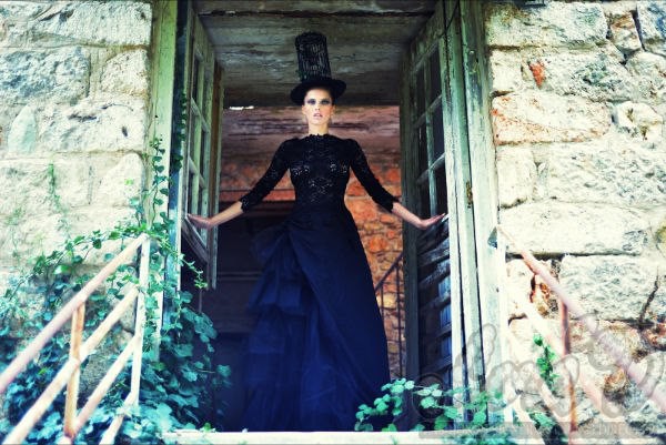 Lora Dimoglou fashion designer (σχεδιαστής μόδας). design by fashion designer Lora Dimoglou. Photo #112902