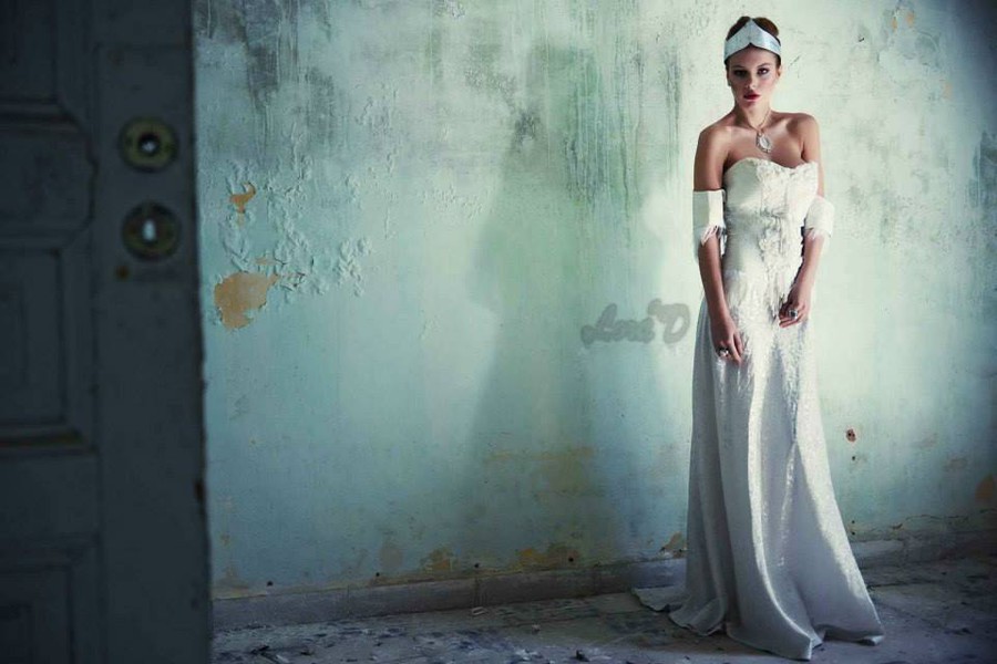 Lora Dimoglou fashion designer (σχεδιαστής μόδας). design by fashion designer Lora Dimoglou.Wedding Gown Design Photo #112931
