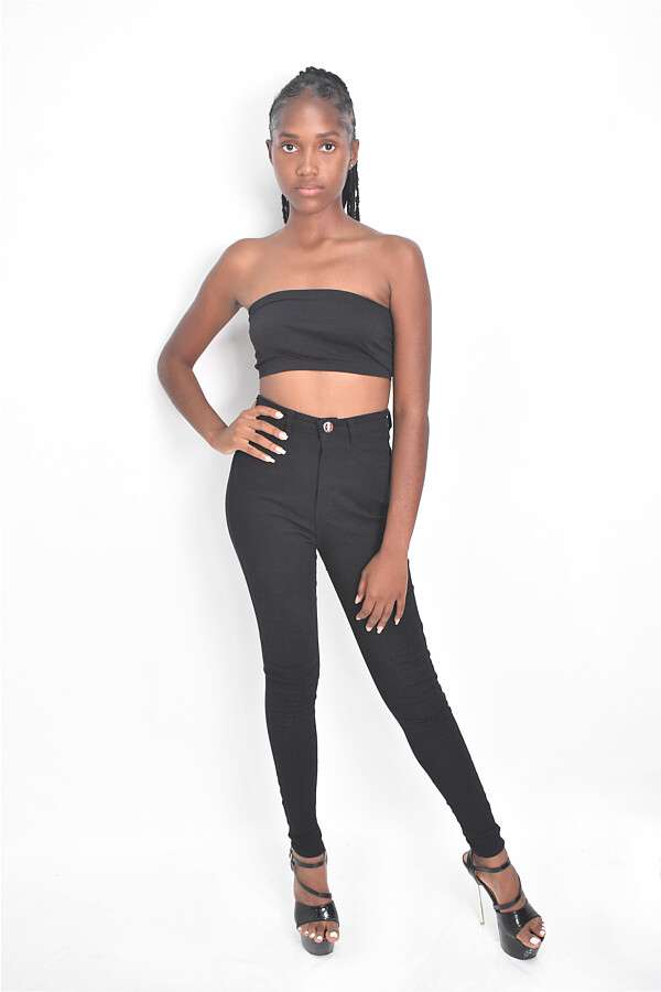 Makeda James model. Photoshoot of model Makeda James demonstrating Fashion Modeling.Model Digital (Full Body)Fashion Modeling Photo #246531