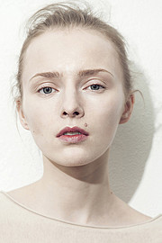 Maria Kononevskaya model. Photoshoot of model Maria Kononevskaya demonstrating Face Modeling.NecklaceFace Modeling Photo #97115