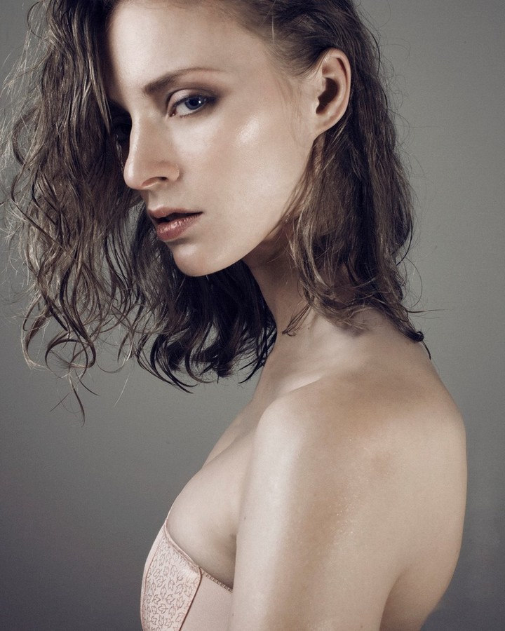 Maria Kononevskaya model. Photoshoot of model Maria Kononevskaya demonstrating Face Modeling.Face Modeling Photo #97125